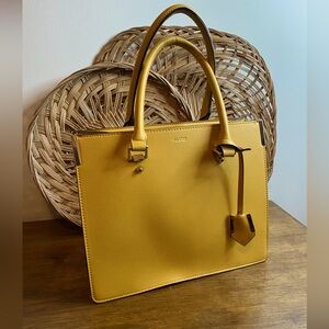 💛 ALDO Structured purchase in Like-New condition!